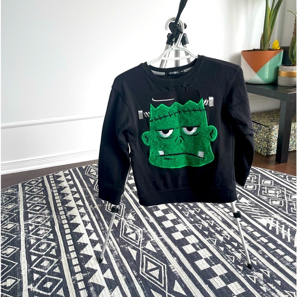 3 for 1 sweater/hoodie for boys 5-8yrs old. - Picture 1 of 8